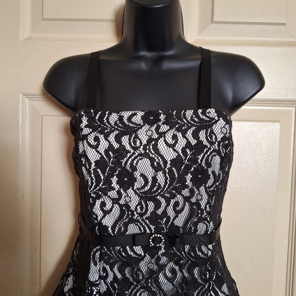 City triangles cocktail /prom dress lacy size 7 - Picture 3 of 8